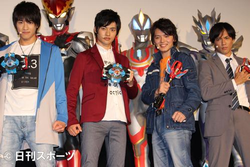 左から、「ウルトラマンＲ／Ｂ」に出演する小池亮介、平田雄也、「ウルトラマンジード」の浜田龍臣、小沢雄太（撮影・杉山理紗）