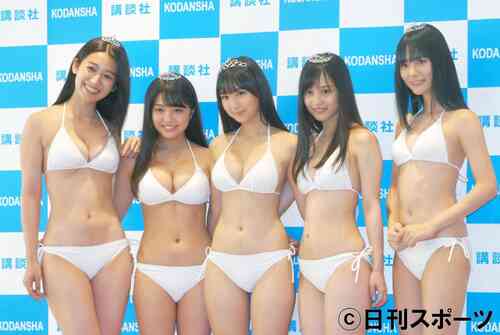「ミスマガジン2018」の各賞を受賞した、左から佐藤あいり、寺本莉緒、グランプリの沢口愛華、岡田佑里乃、池松愛理(撮影・大友陽平)