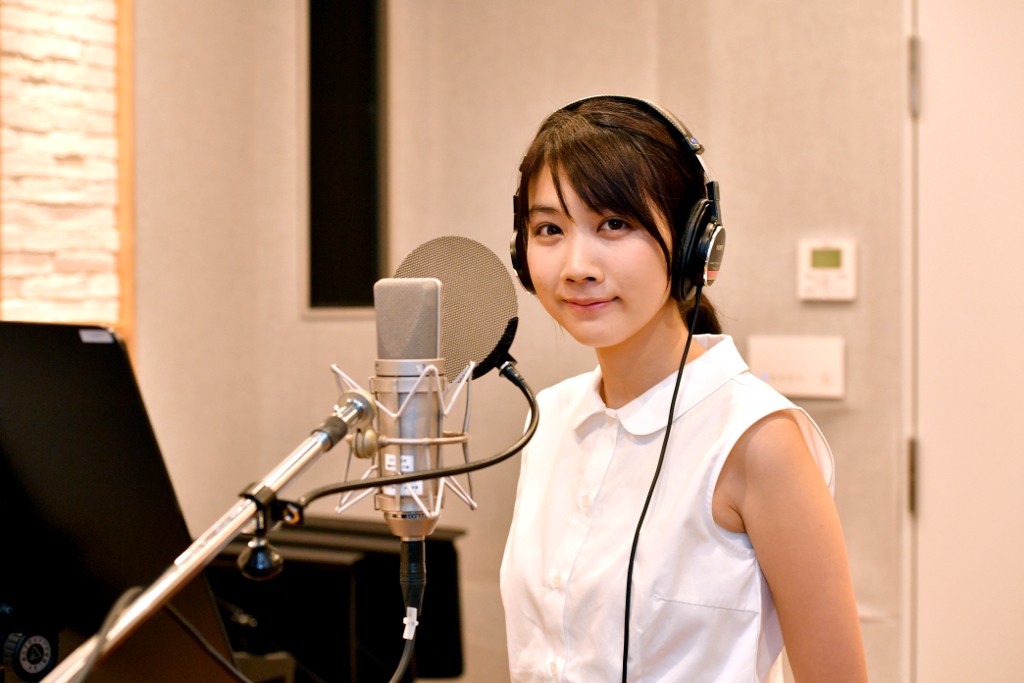 「この世界の片隅に」オリジナルの童歌「山の向こうへ」をレコーディングする松本穂香（Ｃ）ＴＢＳ