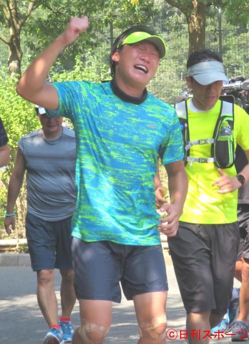 みやぞん33時間トライアスロン悲愴感も笑顔忘れず 芸能 日刊スポーツ
