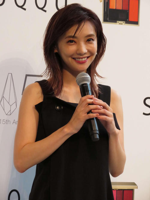 化粧品ブランド「SUQQU　15th　ANNIVERSARY　ポップアップイベント」オープニングイベントに出席した倉科カナ（撮影・近藤由美子）