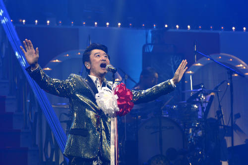 13年にAAAコンサートとして「昭和八十八年度!第二回ひとり紅白歌合戦」を行った桑田佳祐