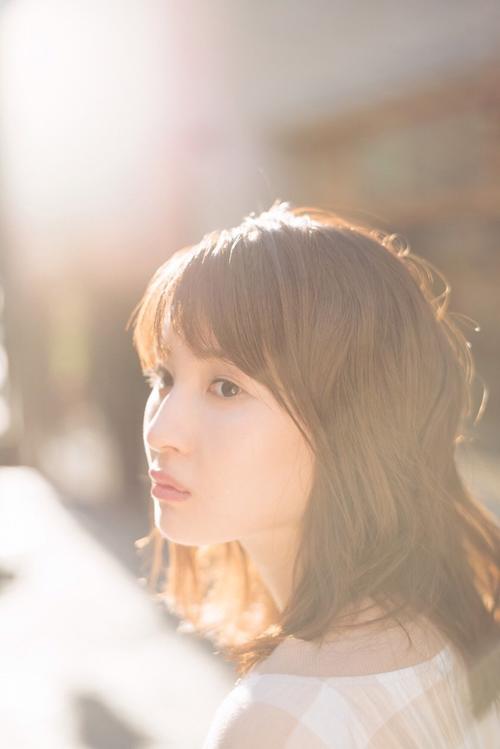 井上小百合の写真集が2度目重版 累計6・5万部 - 乃木坂46 : 日刊