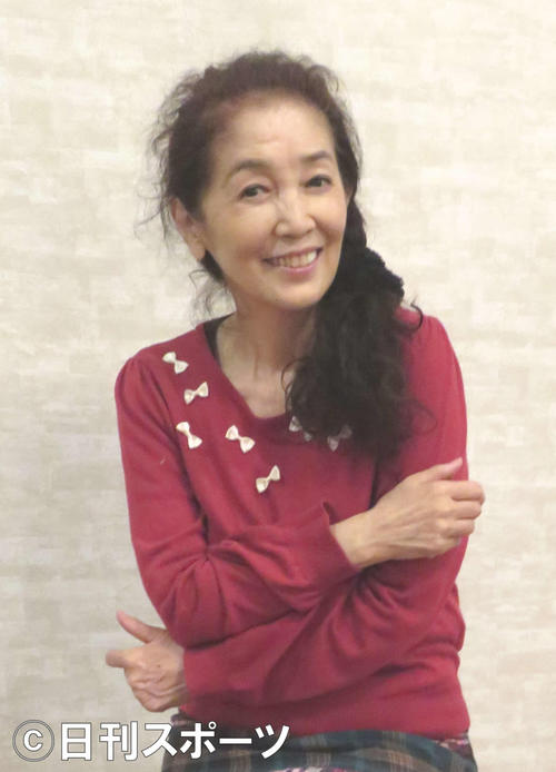 舞台「OH!MY!GOOD!」でコントを演じる児島美ゆき