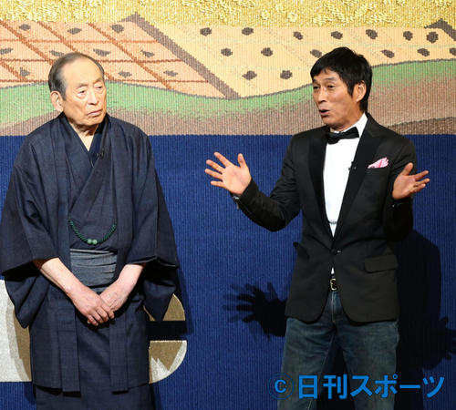 笑福亭松之助さん(左)と明石家さんま