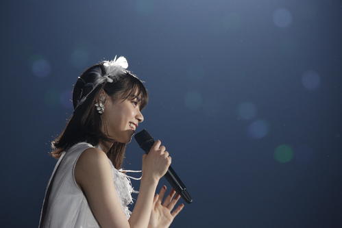 卒業コンサートで歌う西野七瀬