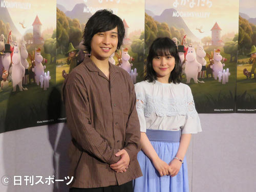 NHKBS4K「ムーミン谷のなかまたち」の会見に出席した寺島惇太と津田美波