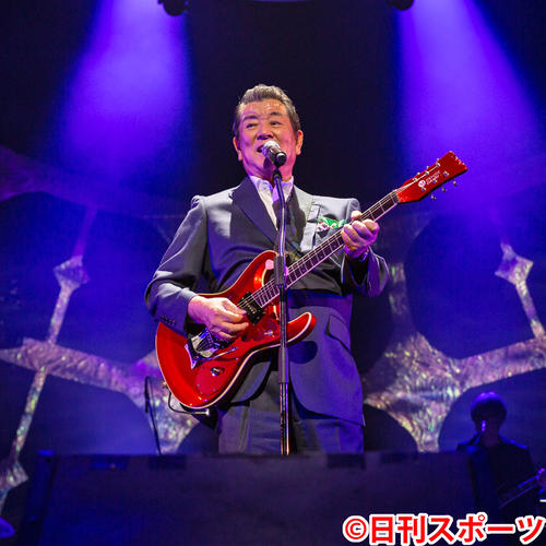 「若大将フェスティバル2019～君にありがとう～」で歌う加山雄三