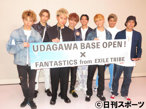 AbemaTVの特別番組に出演した前列左から佐藤大樹、八木勇征、中島颯太、世界、後列同、堀夏喜、木村慧人、沢本夏輝、瀬口黎弥