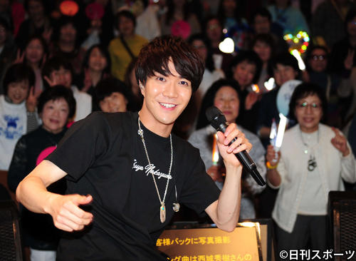 故郷の新潟でコンサートを行った中沢卓也（撮影・松本久）