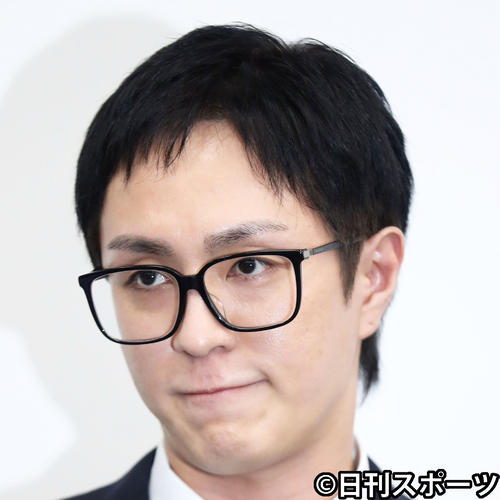 エイベックス本社での謝罪会見を行ったAAAリーダーの浦田直也容疑者（撮影・狩俣裕三）