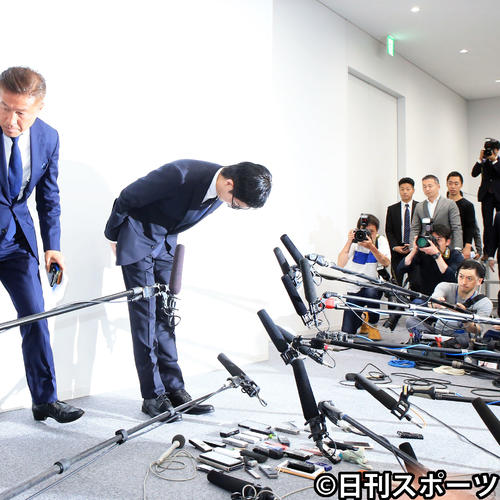 浦田容疑者が金髪から黒髪 黒縁めがね謝罪も空疎感 事件 事故 日刊スポーツ