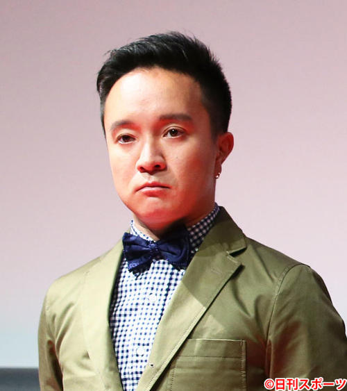 ドラマ「インハンド」特別試写会で舞台あいさつする濱田岳（2019年4月9日撮影）