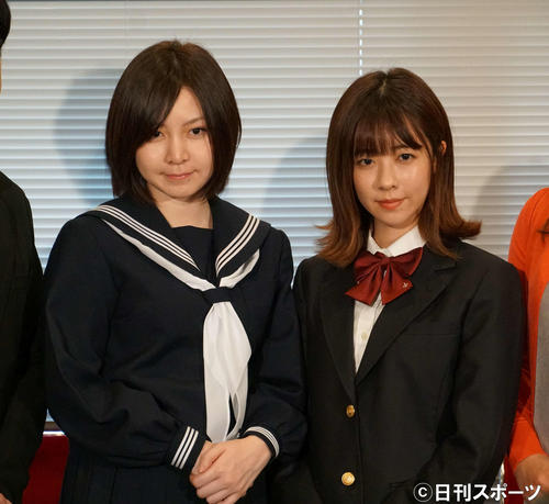 高校生平和大使ミュージカル「Sings！～微力だけど無力じゃない～」制作発表会に出席した岩田華怜（左）と清水佐紀（撮影・遠藤尚子）
