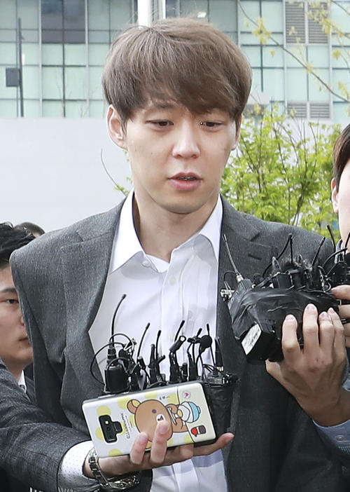 韓国の水原地裁に出頭するパク・ユチョン（共同）
