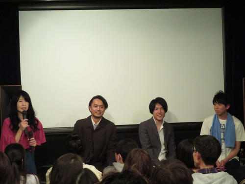 「FUKUSHIMA　DAY」の上映会に参加した、左から桜井亜美監督、大沢真一郎、長屋和彰、市原洋（撮影・村上幸将）