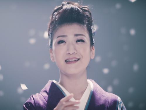 新曲「雪恋華」のミュージックビデオの再生回数が125万回を超えた市川由紀乃