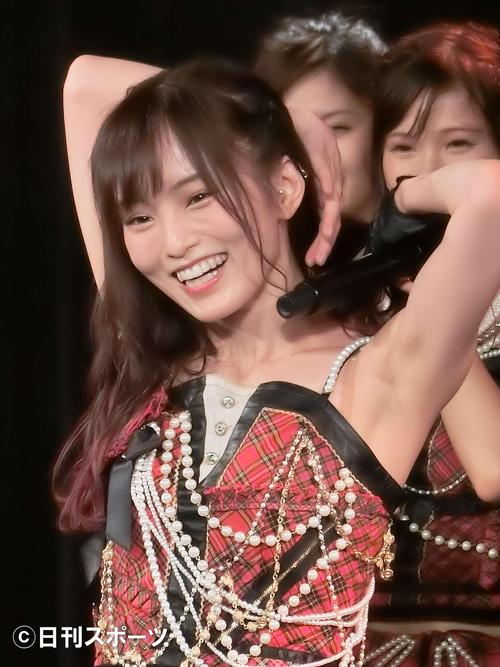 山本彩