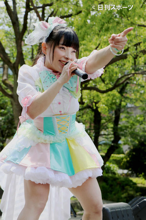 2年連続出演の鈴音ひとみはパワフルなステージを披露した（撮影・豊本亘）