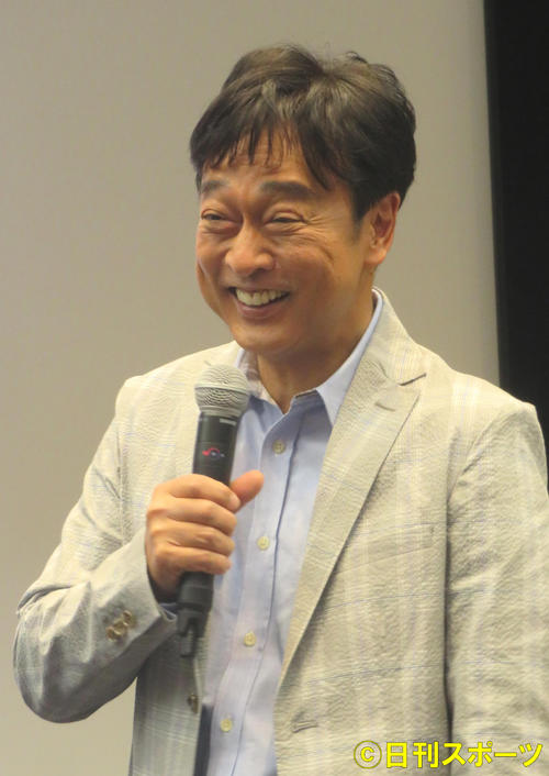 満面の笑みで話す太川陽介