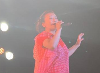 「岩船山クリフステージ　野外ライブ」に妊娠発表後初めて出演した華原朋美