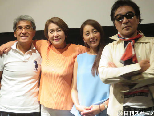 左から原隆仁監督、長谷直美、熊切あさ美、水口晴幸