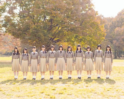 乃木坂46の4期生11人。中央は遠藤さくら