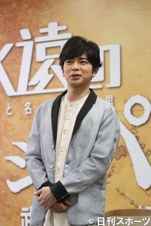 会見で道内での撮影を振り返る松本（撮影・西塚祐司）
