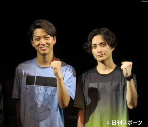 「マラソン」に主演する寺西拓人（左）と矢田悠祐