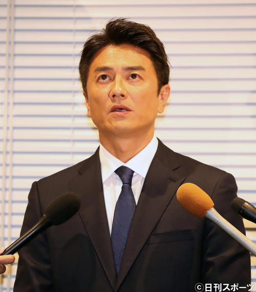 不倫騒動について会見する原田龍二（撮影・大野祥一）