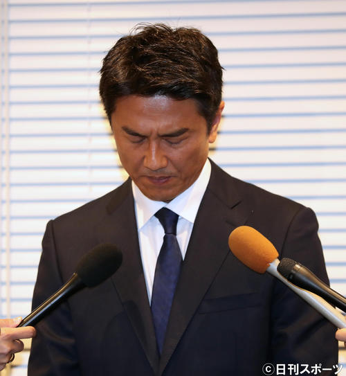 不倫騒動について会見する原田龍二（撮影・大野祥一）