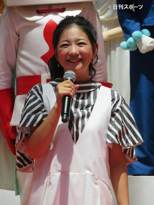 関根麻里