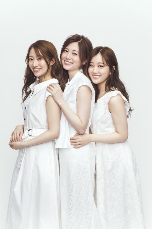 ツアー公式スペシャルブック「N46MODE　vol．1」の発売が決まった乃木坂46。左から桜井玲香、白石麻衣、星野みなみ