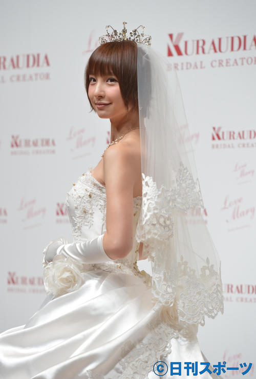 篠田麻里子