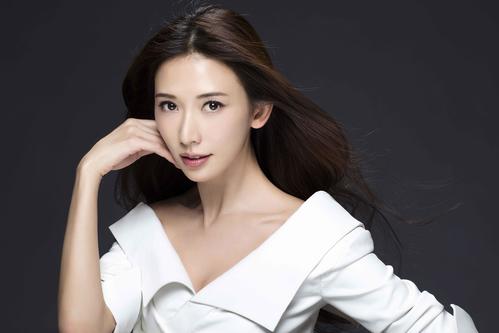 結婚を発表したリン・チーリン