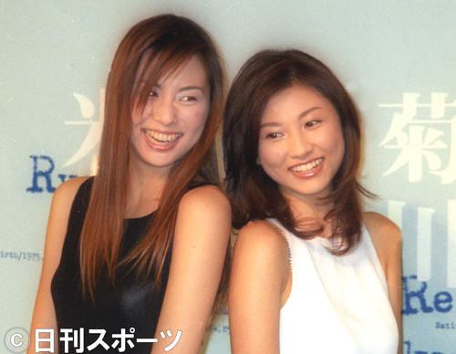 99年6月、そろって女優デビュー会見を行った米倉涼子（左）と菊川怜