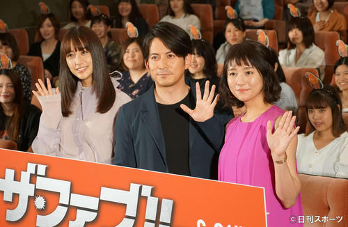 映画「ザ・ファブル」スペシャルトークイベントに出席した、左から山本美月、岡田准一、木村文乃（撮影・遠藤尚子）