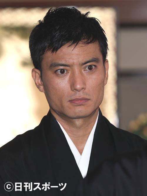 徳重聡（１５年１１月１０日撮影）