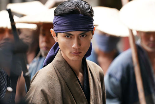 豊田利晃監督の新作短編映画「狼煙が呼ぶ」に出演した高良健吾