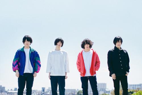 4人組ロックバンドのKANA－BOON。左から2人目が飯田祐馬