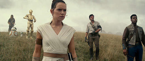 「スター・ウォーズ　スカイウォーカーの夜明け」の1場面　　（C）2019　Lucasfilm　Ltd.　All　Rights　Reserved.