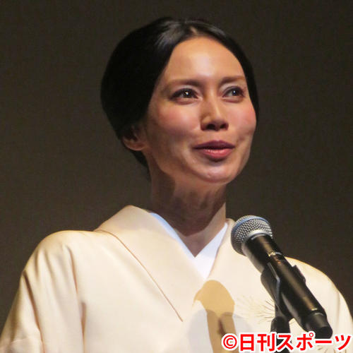 「フランス映画祭2019　横浜」レッドカーペット＆オープニングセレモニーに出席した中谷美紀（2019年6月20日撮影）