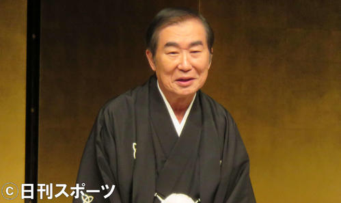 芸能生活50周年を締めくくる高座に臨んだ桂文枝（撮影・村上久美子）