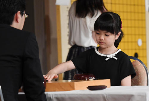 ワールド碁フェスティバルで仲邑菫は村川大介十段と対局する（撮影・奥田泰也）