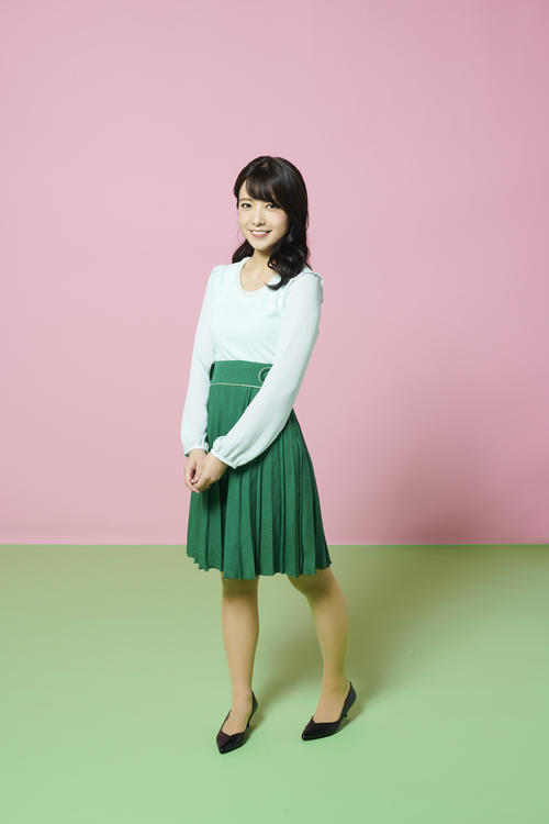 舞台「ブラックorホワイト？　あなたの上司、訴えます！」に出演する斉藤優里