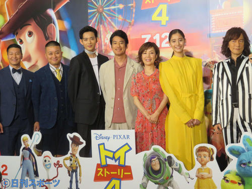 左からチョコレート・プラネットの2人、竜星涼、唐沢寿明、戸田恵子、新木優子、ダイアモンド☆ユカイ