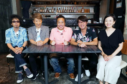 テレビ東京系「モヤモヤさまぁ~ず2」に出演する、左からユニコーンの奥田民生と川西幸一、さまぁ~ずの三村マサカズと大竹一樹、狩野恵里アナウンサー