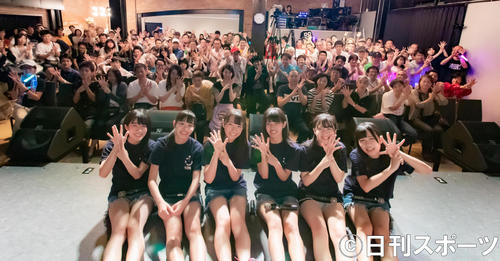 7周年記念ライブを行ったコウベリーズ