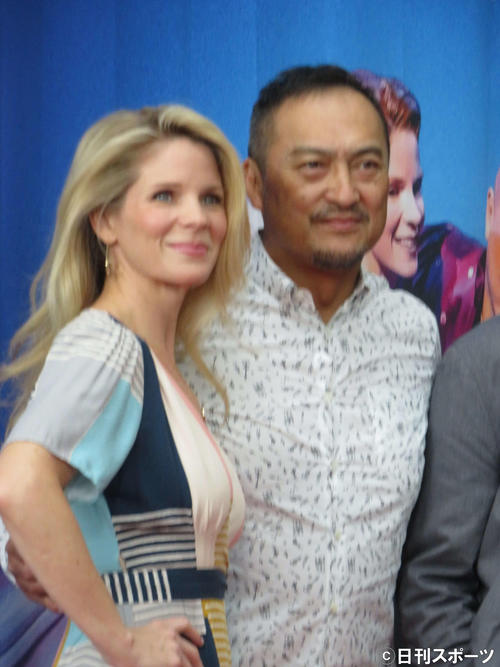 「王様と私」に主演する渡辺謙（右）とケリー・オハラ