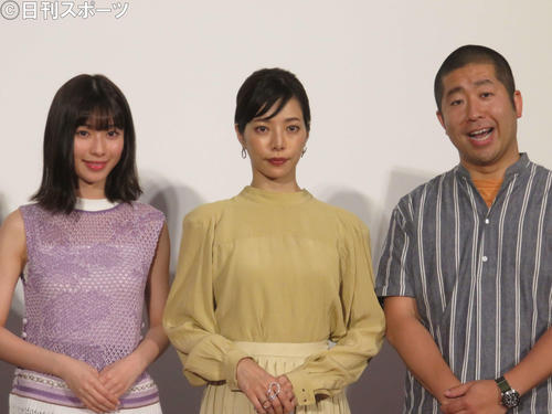 左から白石聖、桜井ユキ、沢部佑